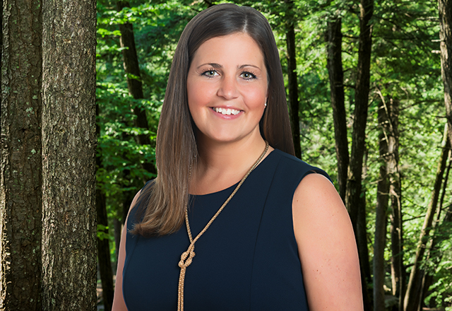 Formation/sabrina_mailloux_fond_foret_lr.jpg